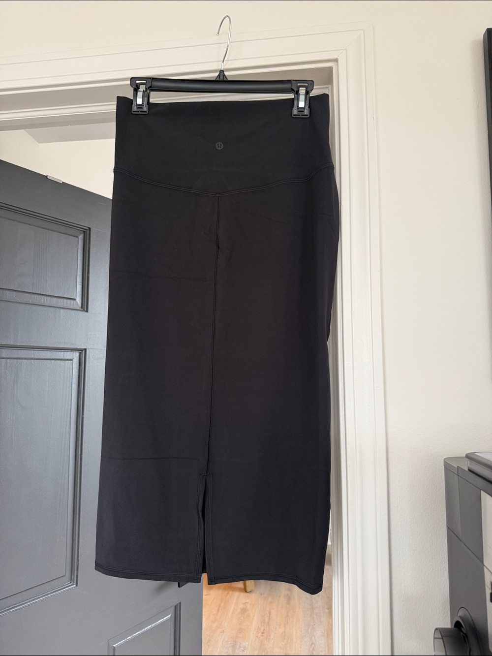 lululemon athletica Black Midi pencil Skirt -